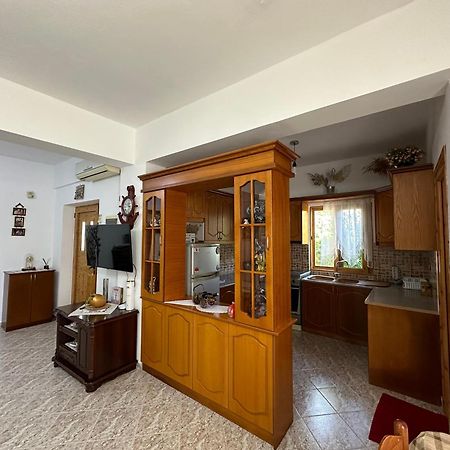Albi'S Guesthouse Ксаміл Екстер'єр фото